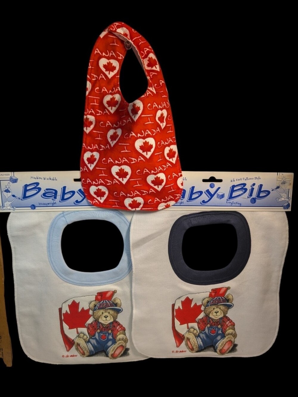 Baby Bibs Canadian Souvenir 3 Bibs - NEW